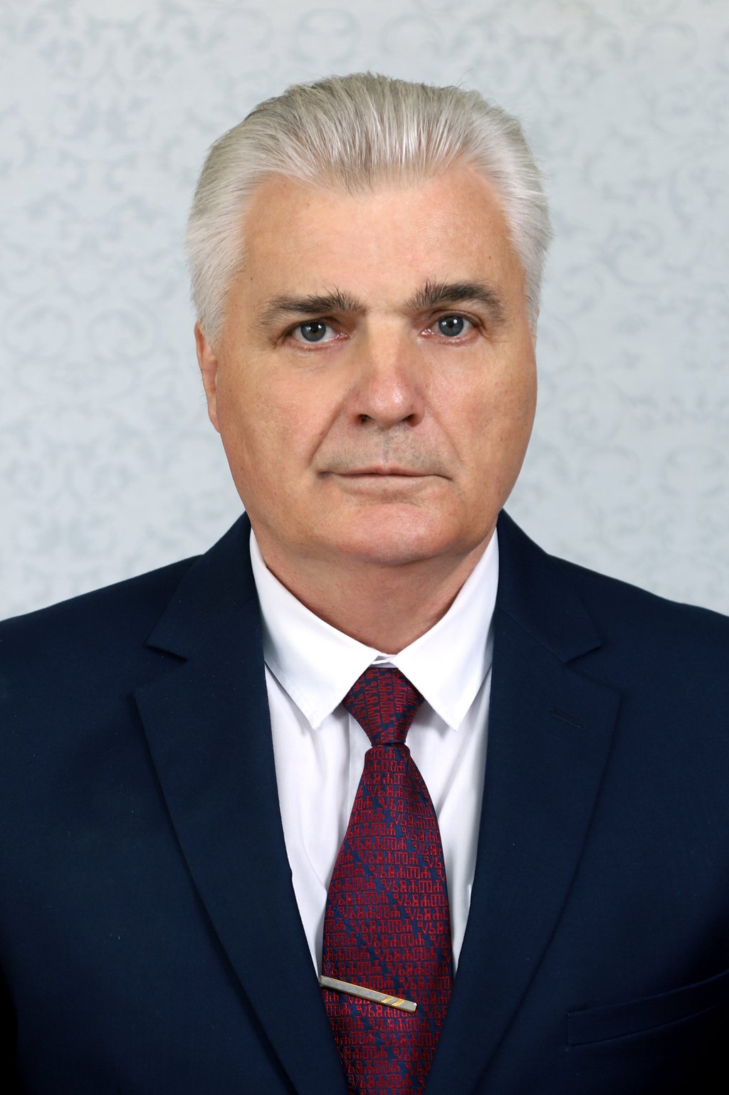 Лущик Виктор Иванович.